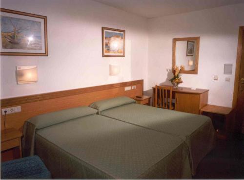 Hotel San Vicente Castrofeito Habitación foto